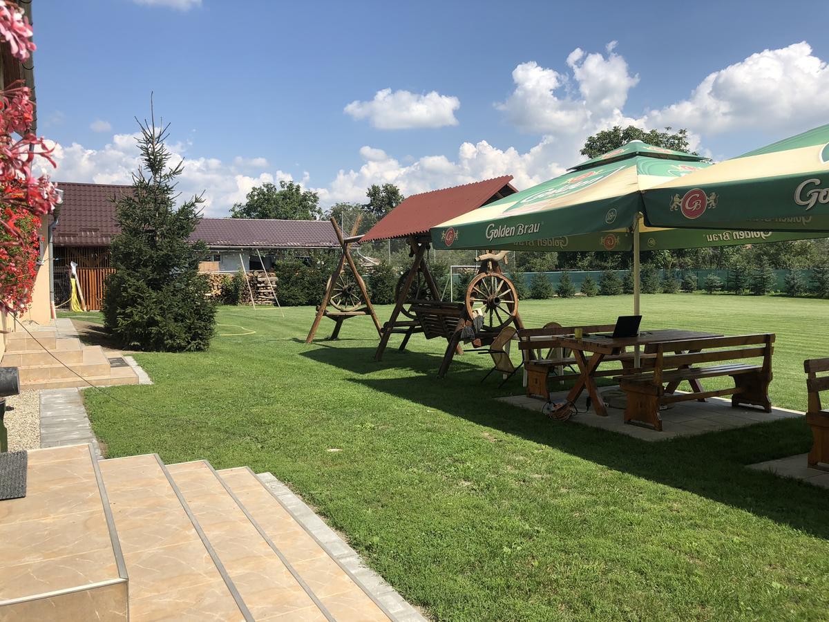 Bed and Breakfast Gyongyvirag Panzio Turia Экстерьер фото